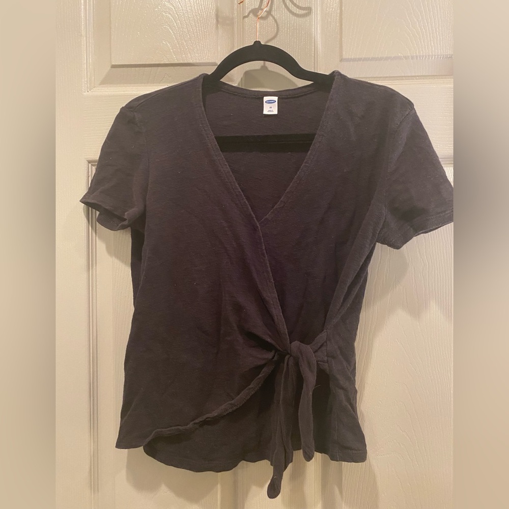 Old Navy Cross-tie Black Top